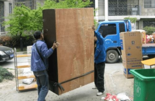 新房入住風(fēng)波 當(dāng)裝修后的寧靜被不請自來的家人打破